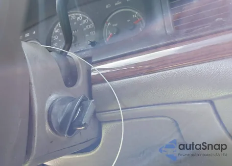 2004 Ford Crown Victoria Lx из США, поврежденный, VIN 2FAFP74W54X101416